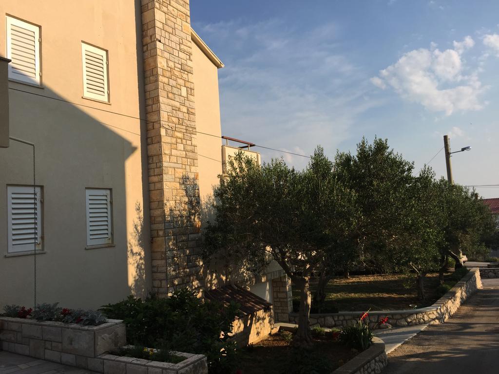 Tomislav Apartman Novalja